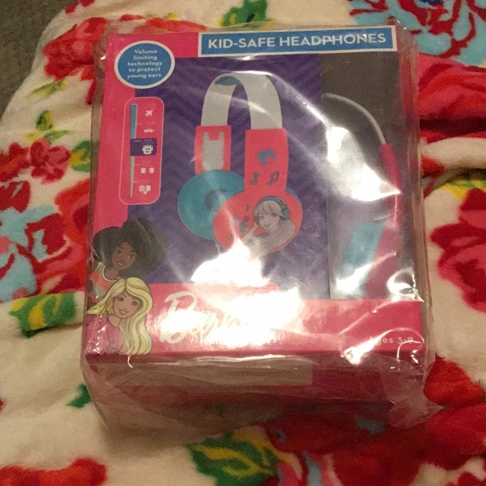 Barbie Kids Headphone - New In Box (kids)